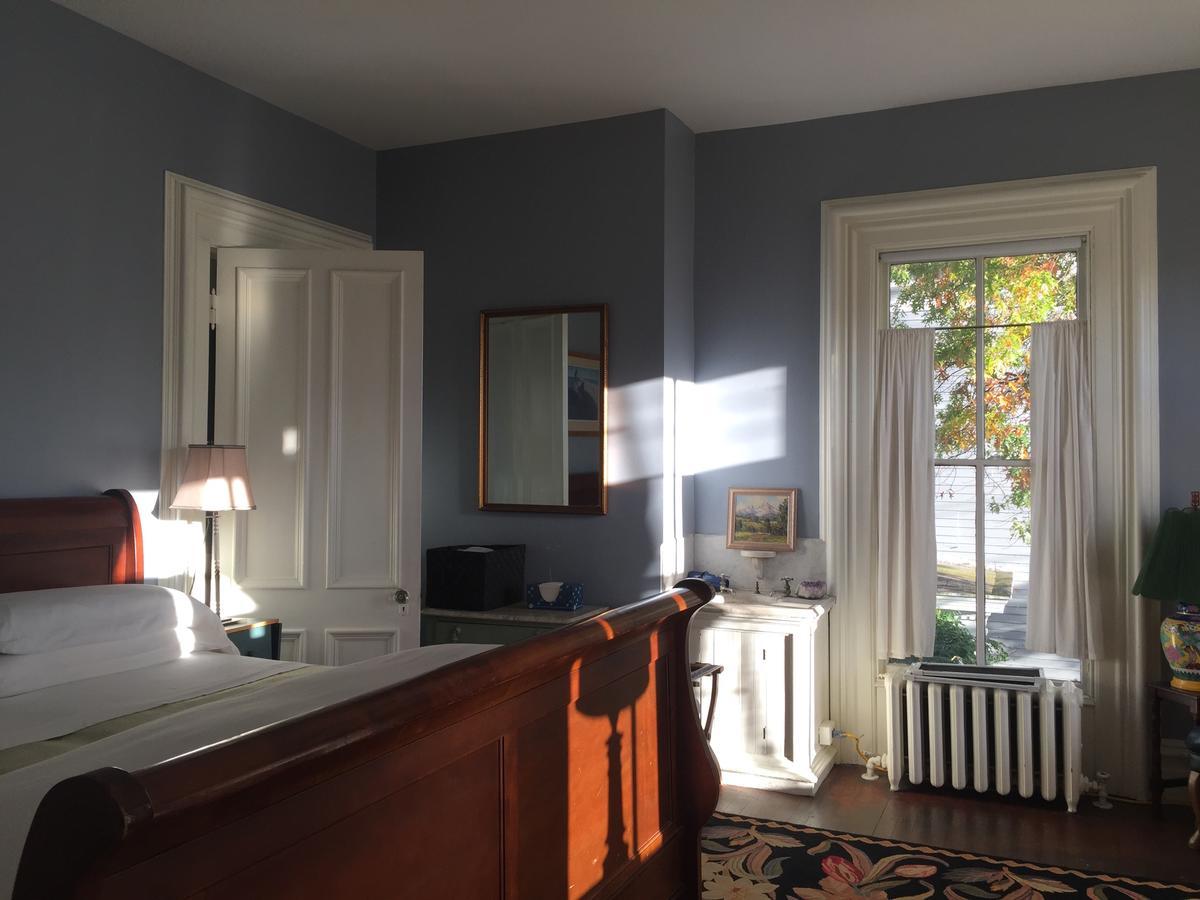 Hudson City Bed And Breakfast Екстер'єр фото