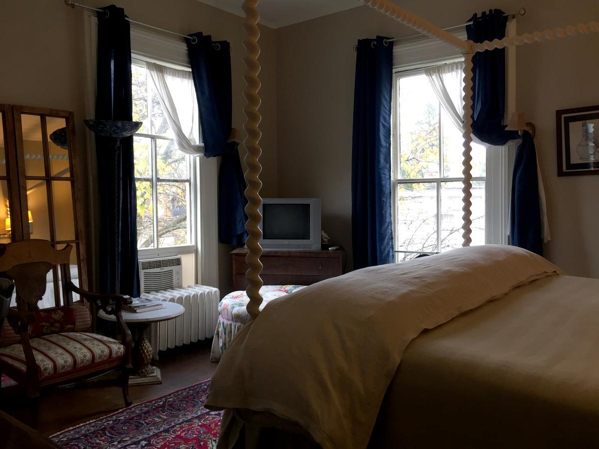 Hudson City Bed And Breakfast Екстер'єр фото